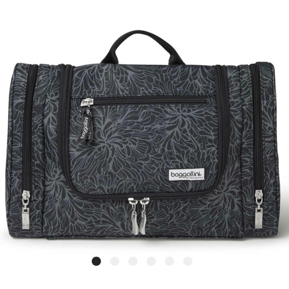 Baggallini Toiletry Bag in Black/Grey Pattern